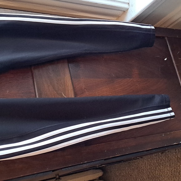 Adidas woman's size Med climalite striped legging - Picture 4 of 7